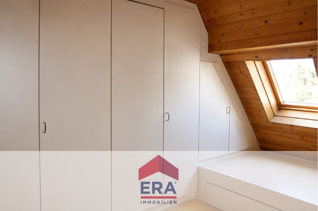 Schlafzimmer 2 OG